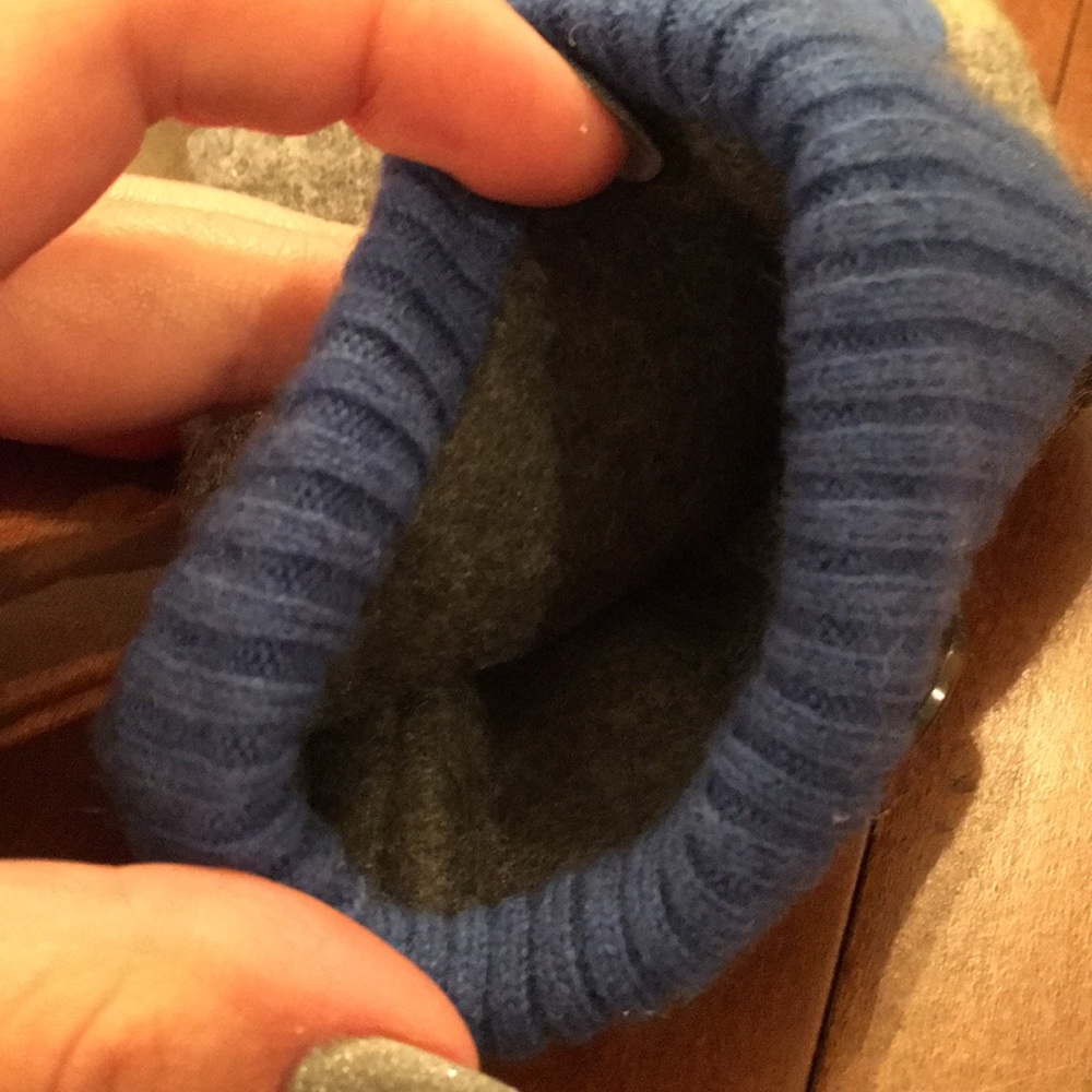 mittens - Picture 2 of 2